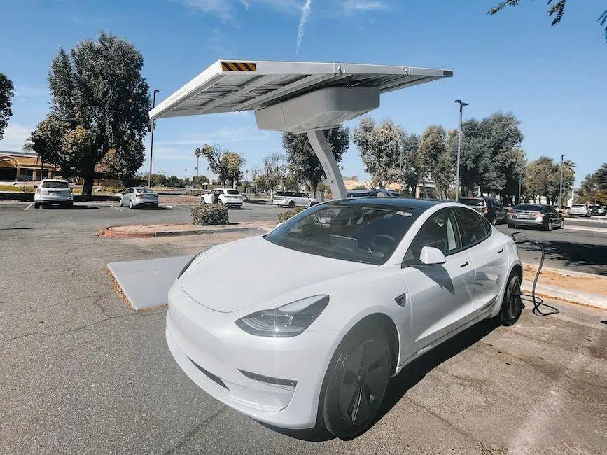 In order to ensure that the charging pile body has a certain corrosion resistance, the charging pile is generally sprayed with outdoor powder coating or outdoor paint as a whole to ensure its service life.